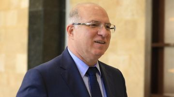 حيدر التقى وفدا من البنك الدولي وترأس الاجتماع الدوري للجنة مكافحة عمل الأطفال حيدر التقى وفدا من البنك الدولي وترأس الاجتماع الدوري للجنة مكافحة عمل الأطفال