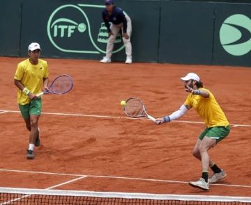 أستراليا تتلقى هزيمة مذلة أمام الإكوادور في تصفيات كأس ديفيز