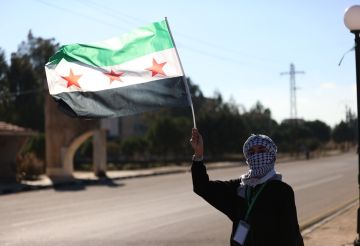 الجيش الإسرائيلي يعلن تدمير مخزن أسلحة لتنظيم الجماعة الإسلامية جنوب سوريا (فيديوهات)