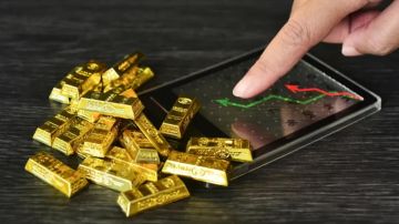 الذهب يستقر مع ترقب نتائج المحادثات النووية في جنيف