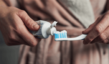 كم مرة يجب تغيير فرشاة الأسنان؟