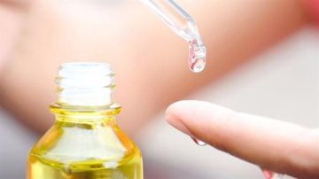 فيتامين E.. السر الحقيقي وراء إشراقة البشرة وشبابها الدائم