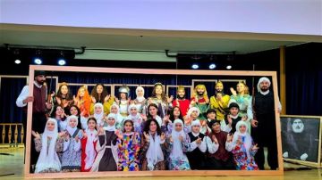  مين الحكم؟ مسرحية تربوية لثانوية السفير برسالة إنسانية