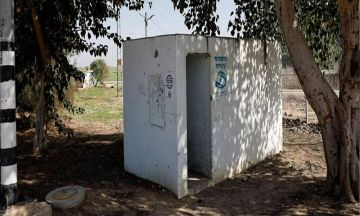 إسرائيل تنقل ملاجئ متنقلة إلى البلدات الحدودية مع لبنان إسرائيل تنقل ملاجئ متنقلة إلى البلدات الحدودية مع لبنان