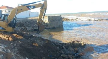 جسر مؤقت في معبر العريضة لإعادة تفعيل الحركة الحدودية جسر مؤقت في معبر العريضة لإعادة تفعيل الحركة الحدودية