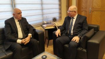 القصيفي بحث مع وزير العمل في رسم انتساب الصحافيين للضمان الاجتماعي: نسعى للوصول للتخفيض المنشود