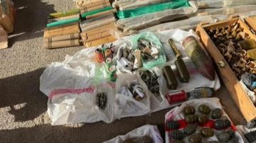 بالصور: أسلحة وذخائر حربية... والجيش يتحرك!