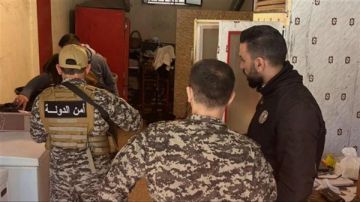 بالصورة: تشميع مؤسسة يملكها سوري قرب صور بعد ضبط لحوم وأسماك فاسدة بكميات كبيرة!