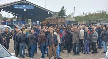 بالفيديو والصور: احتجاجات وقطع طرق رفضا لقرار الحكومة بالفيديو والصور: احتجاجات وقطع طرق رفضا لقرار الحكومة