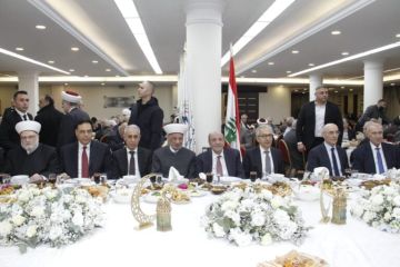 دريان في إفطار مؤسسات الدكتور محمد خالد: بوحدتنا ننتصر على الصعوبات دريان في إفطار مؤسسات الدكتور محمد خالد: بوحدتنا ننتصر على الصعوبات