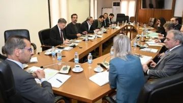 دمشقية شارك في اجتماع لجنة الشؤون الخارجية: تقليص خدمات الاونروا يهدد الاستقرار الاجتماعي داخل المخيمات