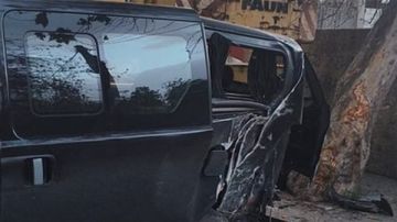 في منطقة لبنانية: اصطدام سيارة بشجرة إلى جانب الطريق ووقوع 4 جرحى في منطقة لبنانية: اصطدام سيارة بشجرة إلى جانب الطريق ووقوع 4 جرحى