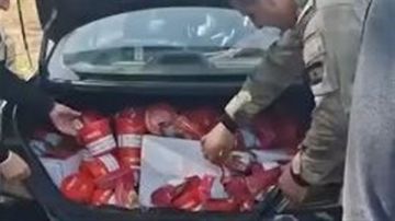 جنوبا: مطاردة لعدة كيلومترات... وتوقيف سيارة محملة بـمعسل مهرب! (فيديو)