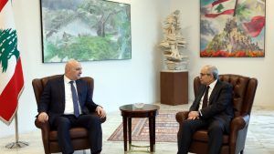 رئيسا الجمهورية والحكومة بحثا في الأوضاع والتحضيرات لمؤتمر دعم الجيش في باريس