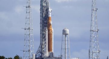 بدء العد التنازلي لأول رحلة مأهولة إلى القمر منذ 1972 بدء العد التنازلي لأول رحلة مأهولة إلى القمر منذ 1972