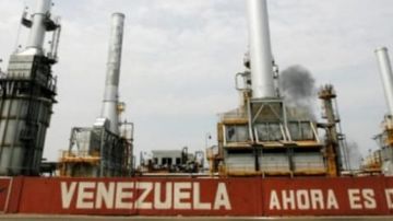 تغيير في مسار النفط الفنزويلي... وأول شحنة لإسرائيل! تغيير في مسار النفط الفنزويلي... وأول شحنة لإسرائيل!