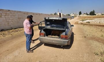 تفكيك سيارة مفخخة في حلب تفكيك سيارة مفخخة في حلب