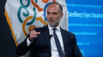 من واشنطن... وزير الأشغال يناقش ملف البنية التحتية