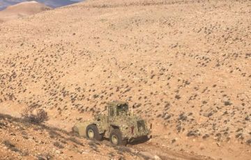 بالصور: الجيش يغلق معابر غير شرعية