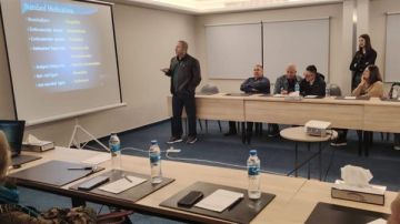 محاضرة علمية قيمة للدكتور جعفر عباس في مدينة صور محاضرة علمية قيمة للدكتور جعفر عباس في مدينة صور