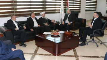 وزير الصحة يبحث في افتتاح مركز لغسيل الكلى في عرسال وزير الصحة يبحث في افتتاح مركز لغسيل الكلى في عرسال