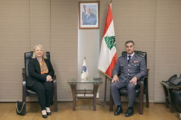 اللواء رائد عبد الله يستقبل السفيرة اليونانية ويبحث الأوضاع العامة في البلاد