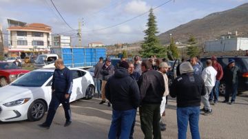 النشرة: اعتصام على مثلث جب جنين وقطع طريق احتجاجا على ارتفاع سعر صفيحة البنزين وزيادة الضرائب