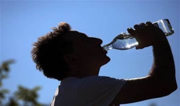 ما تأثير الماء على عمل الدماغ؟