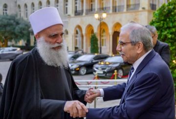 ابي المنى لبى دعوة سلام لإفطار رمضاني والتقى السوريين المفرج عنهم من أشرفية صحنايا: لوعي خطورة المؤامرة والسعي لتجنبها