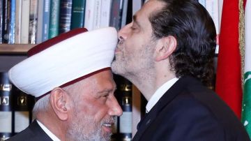 بالصور: لقاء يجمع الحريري بالمفتي دريان