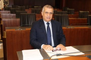 طرابلسي: خطة الحكومة وضعت الشعب المرهق في مواجهة المتقاعدين وأهل القطاع العام. طرابلسي: خطة الحكومة وضعت الشعب المرهق في مواجهة المتقاعدين وأهل القطاع العام.