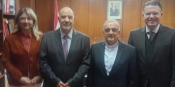 فلحه بحث في تعزيز التعاون مع جامعة اللويزة : لدعم العمل الأكاديمي والإداري