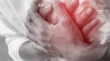 علامات مبكرة تسبق النوبات القلبية بـ48 ساعة..
