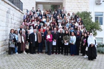 الخوراسقف كرم احتفل بقداس عيد مارمارون في كنيسة سيدة لينان في مرسيليا ووجه رسالة دعم وصلاة الى الرئيس عون الخوراسقف كرم احتفل بقداس عيد مارمارون في كنيسة سيدة لينان في مرسيليا ووجه رسالة دعم وصلاة الى الرئيس عون