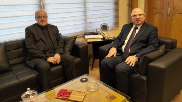 الوزير حيدر عرض الاوضاع مع السفير الايراني