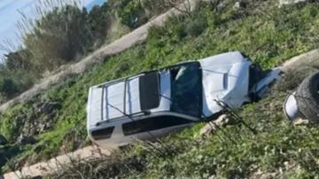 انحراف سيارتين عن الأوتوستراد ووقوع جرحى انحراف سيارتين عن الأوتوستراد ووقوع جرحى