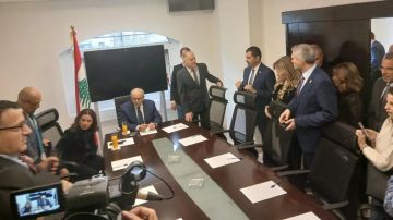 سلام ترأس اجتماعا في مبنى المنطقة الاقتصادية الخاصة في طرابلس سلام ترأس اجتماعا في مبنى المنطقة الاقتصادية الخاصة في طرابلس