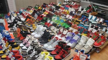 في الجنوب... ضبط أحذية ذات ماركات عالمية مقلدة!