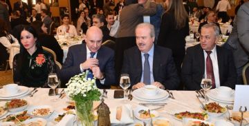 جابر بإفطار للعاملين بوزارة المالية: مع التحسن بالمالية العامة الذي نعمل لتحقيقه يجب أن تتحسن الرواتب جابر بإفطار للعاملين بوزارة المالية: مع التحسن بالمالية العامة الذي نعمل لتحقيقه يجب أن تتحسن الرواتب