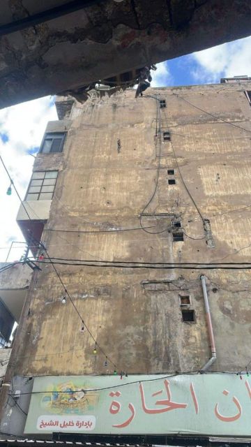 بالصور: تحذير بالاخلاء الفوري لأبنية مهددة بالانهيار في طرابلس
