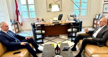 تمام سلام عرض للأوضاع مع القنصل العام للسفارة المصرية