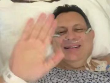 فريد الخازن يتعافى بعد عملية زرع كلية من شقيقته بالإمارات فريد الخازن يتعافى بعد عملية زرع كلية من شقيقته بالإمارات