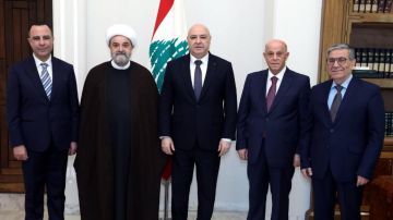 الرئيس عون تسلم دعوة للمشاركة في إفطار رمضاني الرئيس عون تسلم دعوة للمشاركة في إفطار رمضاني