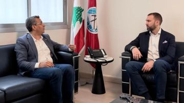 تيمور جنبلاط بحث في شؤون المزارعين مع هاني تيمور جنبلاط بحث في شؤون المزارعين مع هاني