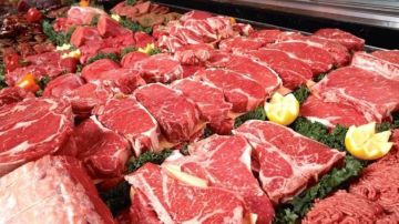 ضبط مستودع لحوم فاسدة وإقفاله بالشمع الأحمر ضبط مستودع لحوم فاسدة وإقفاله بالشمع الأحمر