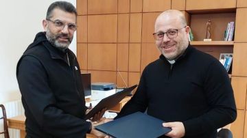 تعاون بين مطرانية أنطلياس المارونية وجامعة الروح القدس الكسليك لحفظ التراث الكنسي تعاون بين مطرانية أنطلياس المارونية وجامعة الروح القدس الكسليك لحفظ التراث الكنسي