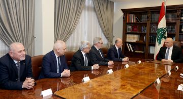 الرئيس عون أمام الجبهة السيادية: الالتزام بالقوانين والدستور وحماية أمن المواطنين أولوية الرئيس عون أمام الجبهة السيادية: الالتزام بالقوانين والدستور وحماية أمن المواطنين أولوية