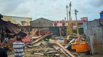 بالفيديو: إعصار مدمر