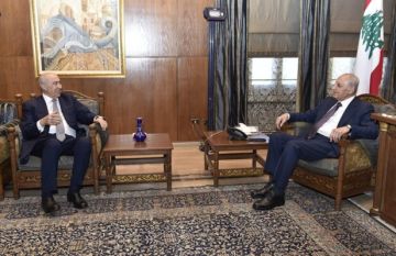 بري استقبل السفير الروماني في زيارة وداعية وبحث مع مخزومي الأوضاع السياسية وأبرق مهنئا السعودية بيوم تأسيسها بري استقبل السفير الروماني في زيارة وداعية وبحث مع مخزومي الأوضاع السياسية وأبرق مهنئا السعودية بيوم تأسيسها