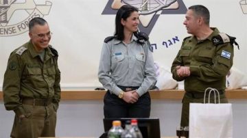 بعد 20 سنة في منصبه ... افيخاي ادرعي يغادر منصبه